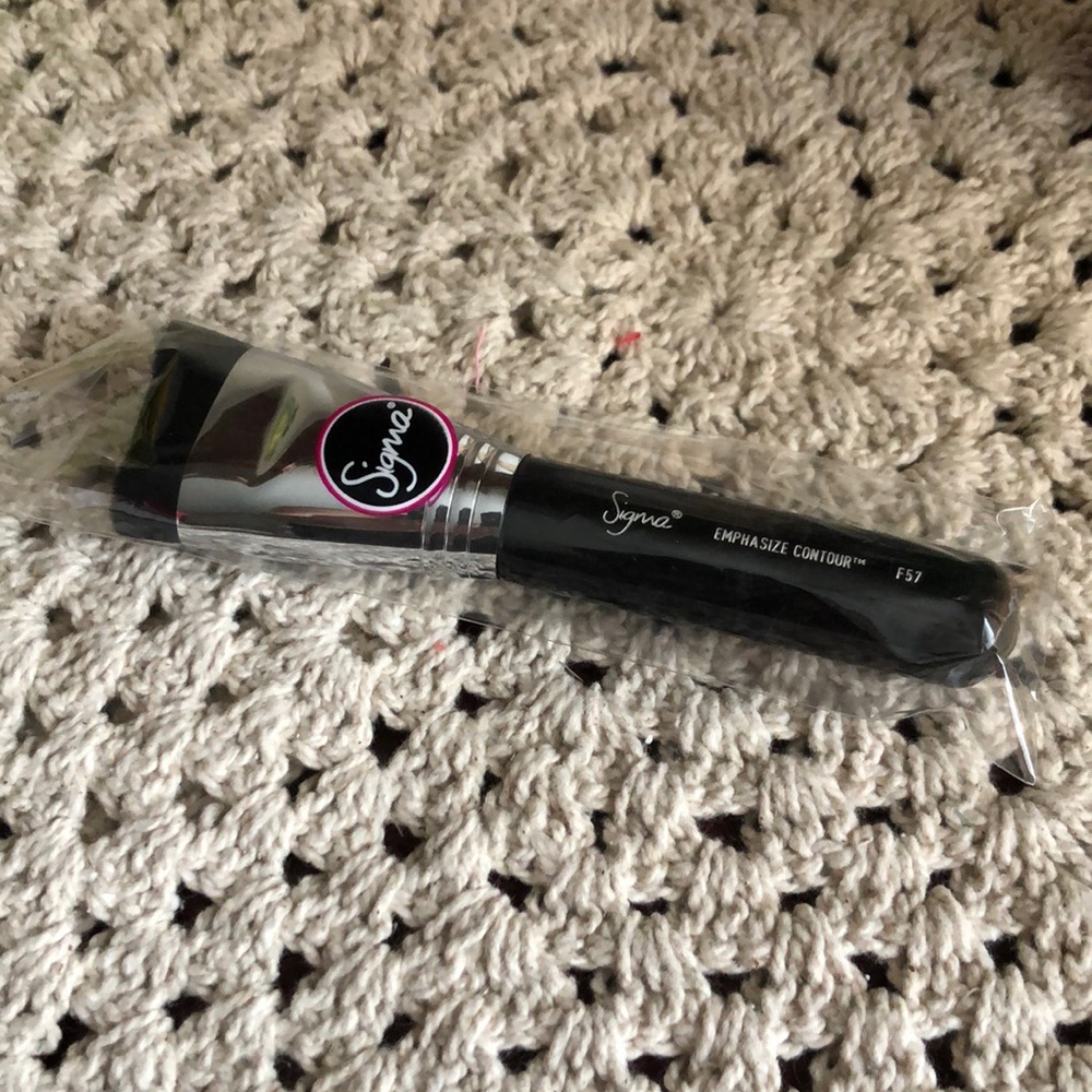 SIGMA F57 Emphasize Contour Brush